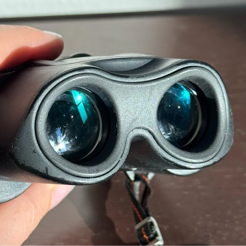 Vixen Arena Glasses 8×21 Binoculars 7.0° Wide View | Compact